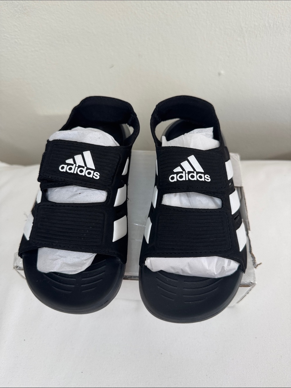 Adidas Black and White Kids' Hook-and-Loop Sport Sandals Sz 12K.
